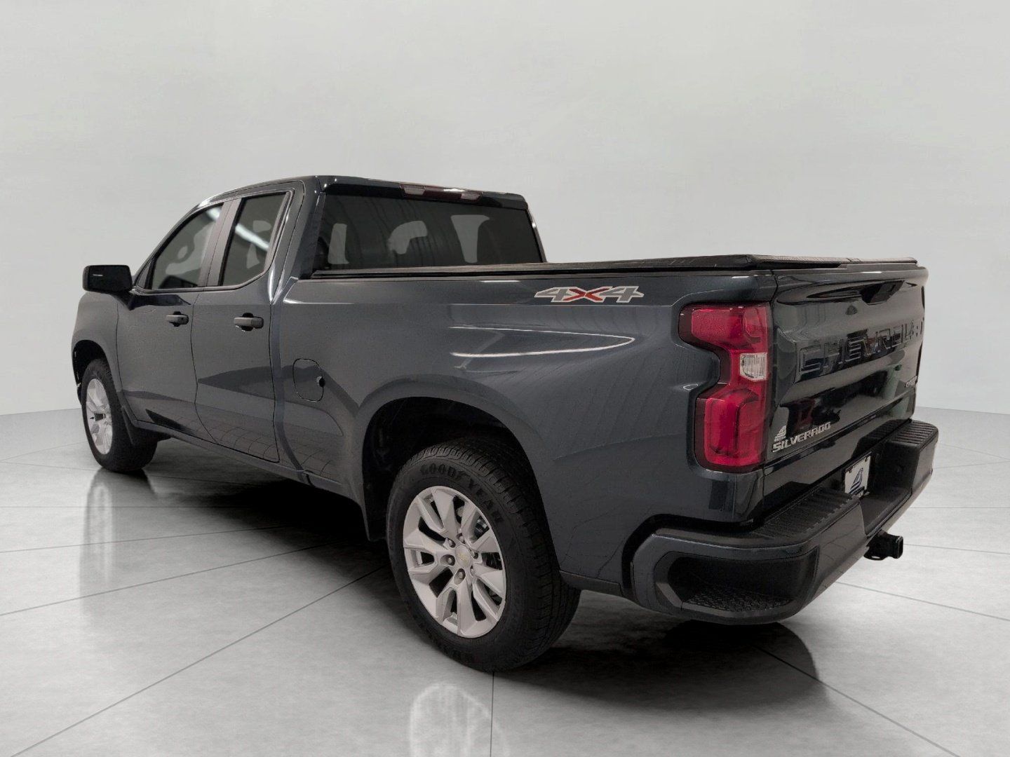 Used 2019 Chevrolet Silverado 1500 Custom w/ Custom Value Package AWD/4WD image 19