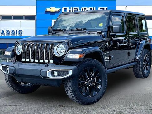 Used 2020 Jeep Wrangler Unlimited Sahara AWD/4WD image 2