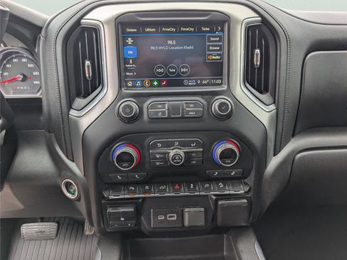 Used 2021 Chevrolet Silverado 1500 LT Trail Boss w/ Convenience Package II AWD/4WD image 21