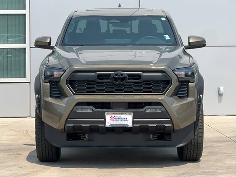 New 2026 Toyota Tacoma TRD Off-Road w/ TRD Off Road Upgrade Package AWD/4WD image 6