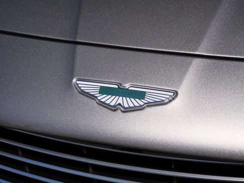 New 2025 Aston Martin Vanquish image 16