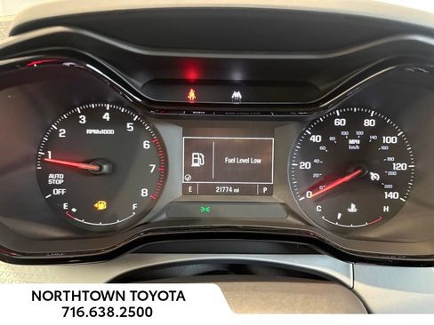 Used 2025 Chevrolet Trax LS w/ LS Convenience Package FWD image 27