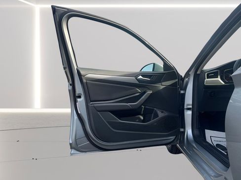 Used 2019 Volkswagen Jetta SE w/ Cold Weather Package image 18