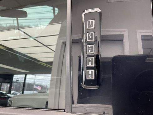 Used 2022 Ford F150 Lariat w/ Equipment Group 502A High image 22