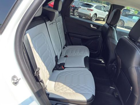 Used 2023 Ford Escape Platinum w/ Premium Technology Package image 13