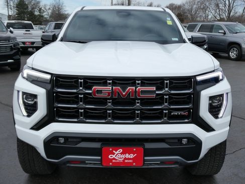 Certified 2024 GMC Canyon AT4 image 9