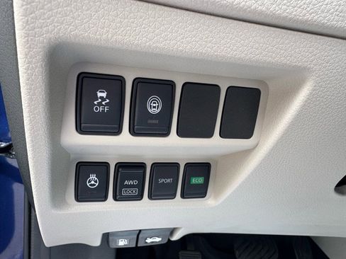 Used 2020 Nissan Rogue Sport SV w/ All-Weather Package image 13