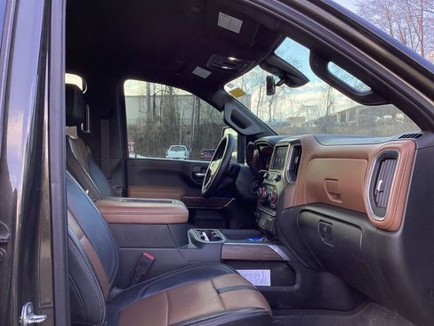 Used 2022 Chevrolet Silverado 3500 High Country w/ Z71 Off-Road Package image 6