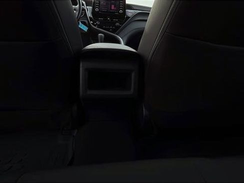 Used 2024 Toyota Camry LE image 12