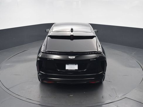 New 2026 Cadillac Lyriq Signature Sport w/ LPO, Floor Liner Package AWD/4WD image 43