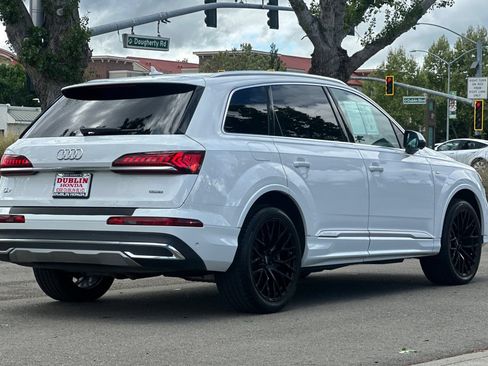 Used 2023 Audi Q7 3.0T Premium Plus AWD/4WD image 4