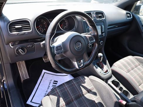 Used 2010 Volkswagen GTI 4-Door image 12