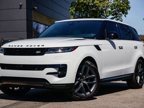 Used 2024 Land Rover Range Rover Sport SE image 1