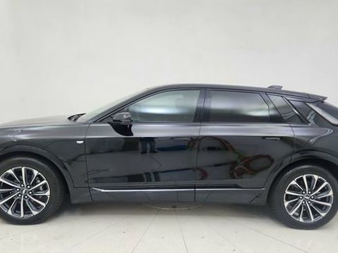 Used 2025 Cadillac Lyriq Sport AWD/4WD image 4
