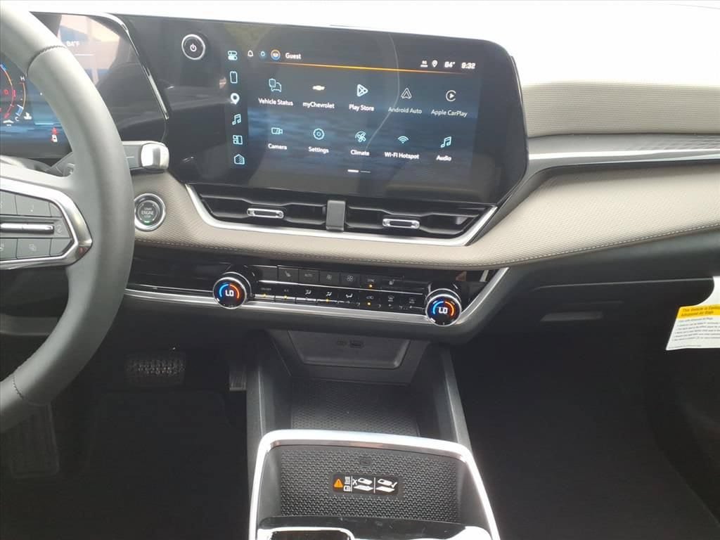 New 2027 Chevrolet Equinox LT w/ Convenience Package II FWD image 22