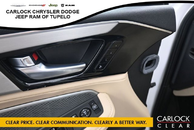 Used 2025 Acura MDX FWD image 15