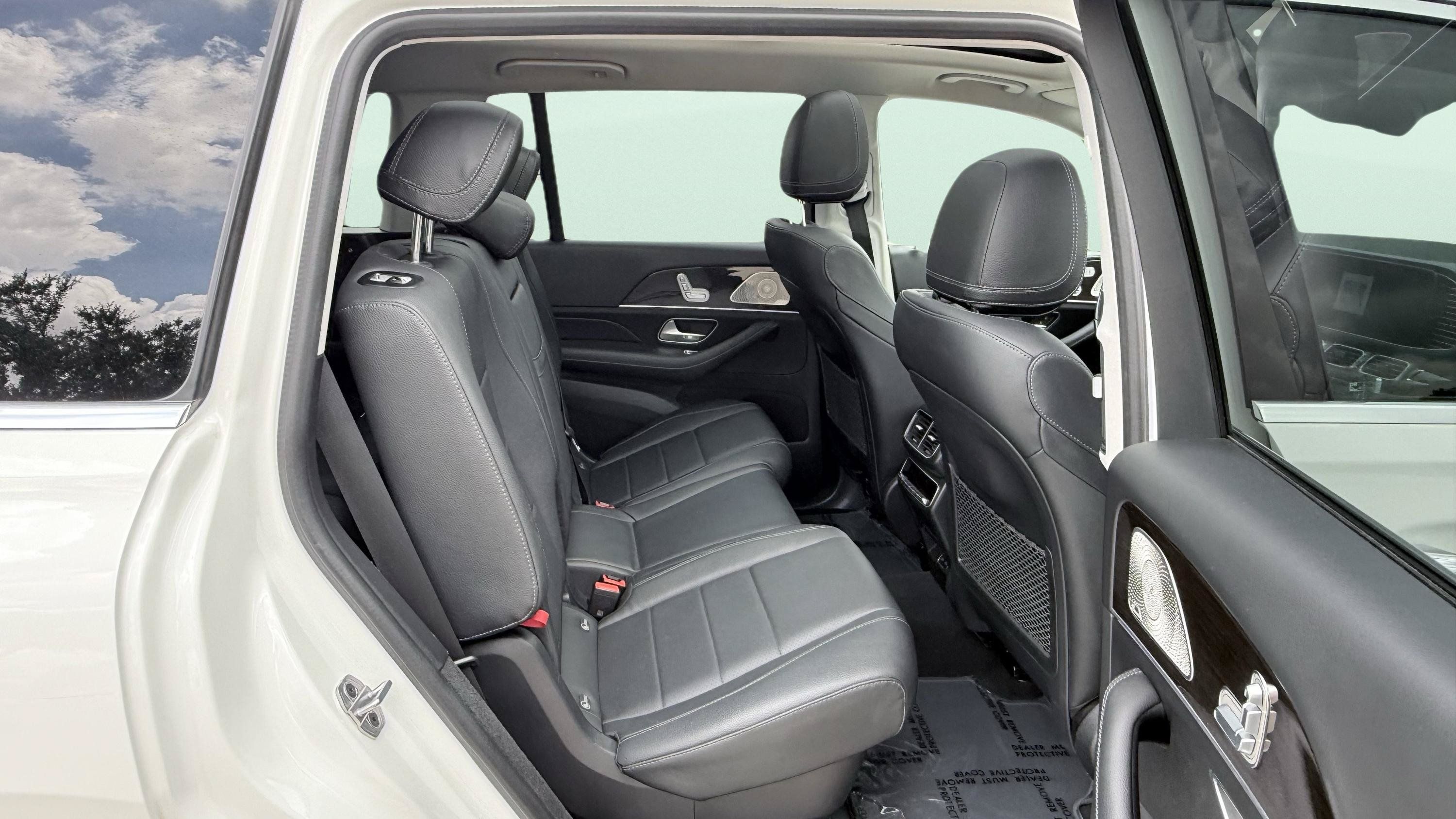 Used 2024 Mercedes-Benz GLS 450 4MATIC image 46