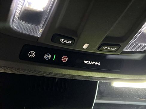 Used 2023 GMC Sierra 1500 Elevation image 24