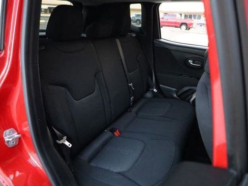 Used 2015 Jeep Renegade Latitude AWD/4WD image 20