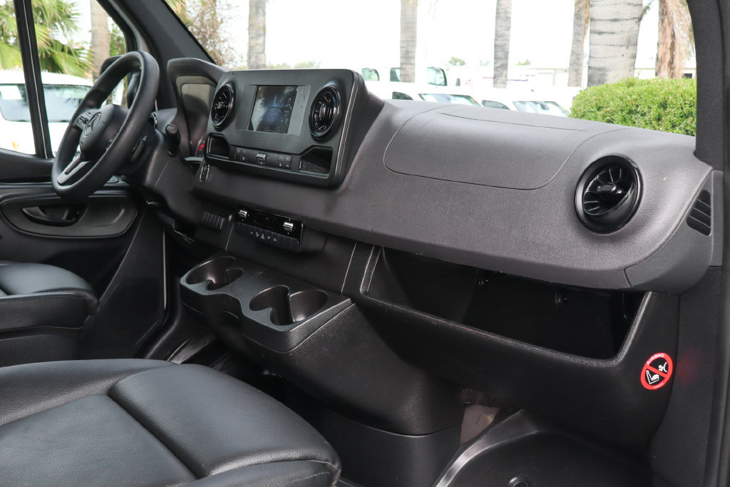 Used 2023 Mercedes-Benz Sprinter 2500 image 31