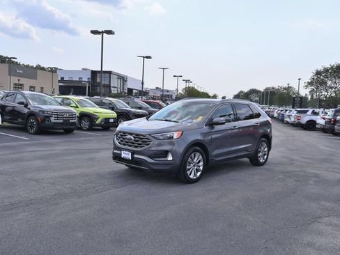 Used 2024 Ford Edge Titanium AWD/4WD image 3