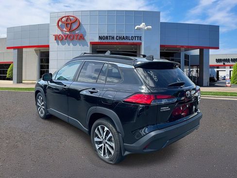 Used 2024 Toyota Corolla Cross XLE w/ Convenience Package AWD/4WD image 6