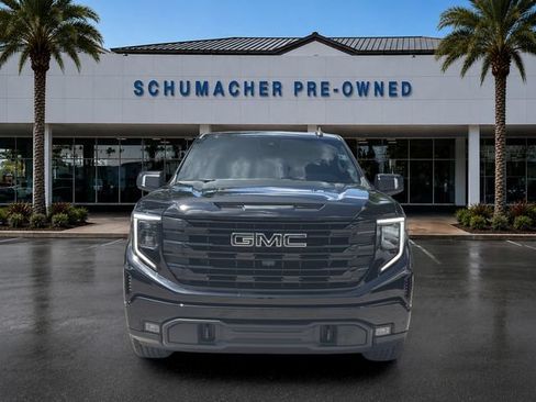 Used 2022 GMC Sierra 1500 Elevation w/ Elevation Premium Package RWD image 2