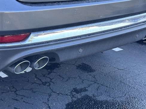 Used 2023 Lincoln Aviator AWD w/ Premium Package image 9