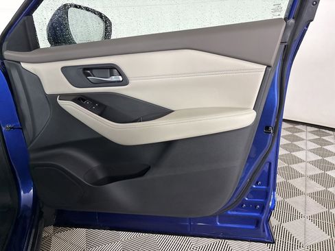 Used 2023 Nissan Rogue SL w/ SL Premium Package image 29