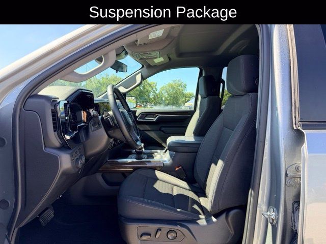 Certified 2024 Chevrolet Silverado 1500 LT Trail Boss w/ Dark Appearance Package AWD/4WD image 8