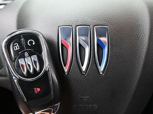 Used 2025 Buick Encore GX Preferred image 36