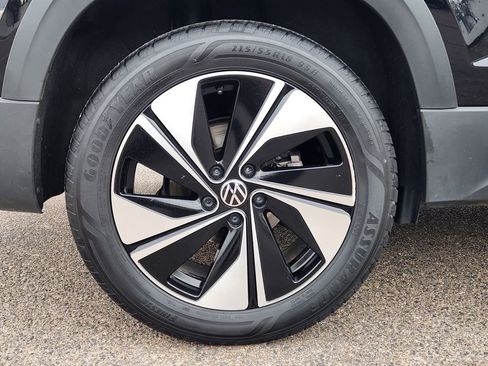 Certified 2024 Volkswagen Taos SE AWD/4WD image 15