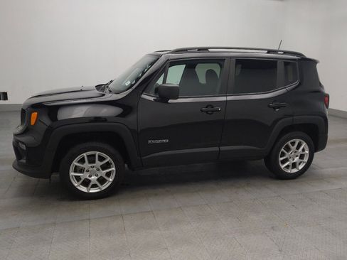Used 2022 Jeep Renegade Latitude image 2