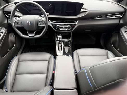 Used 2025 Buick Envista Sport Touring w/ Convenience I Package FWD image 12
