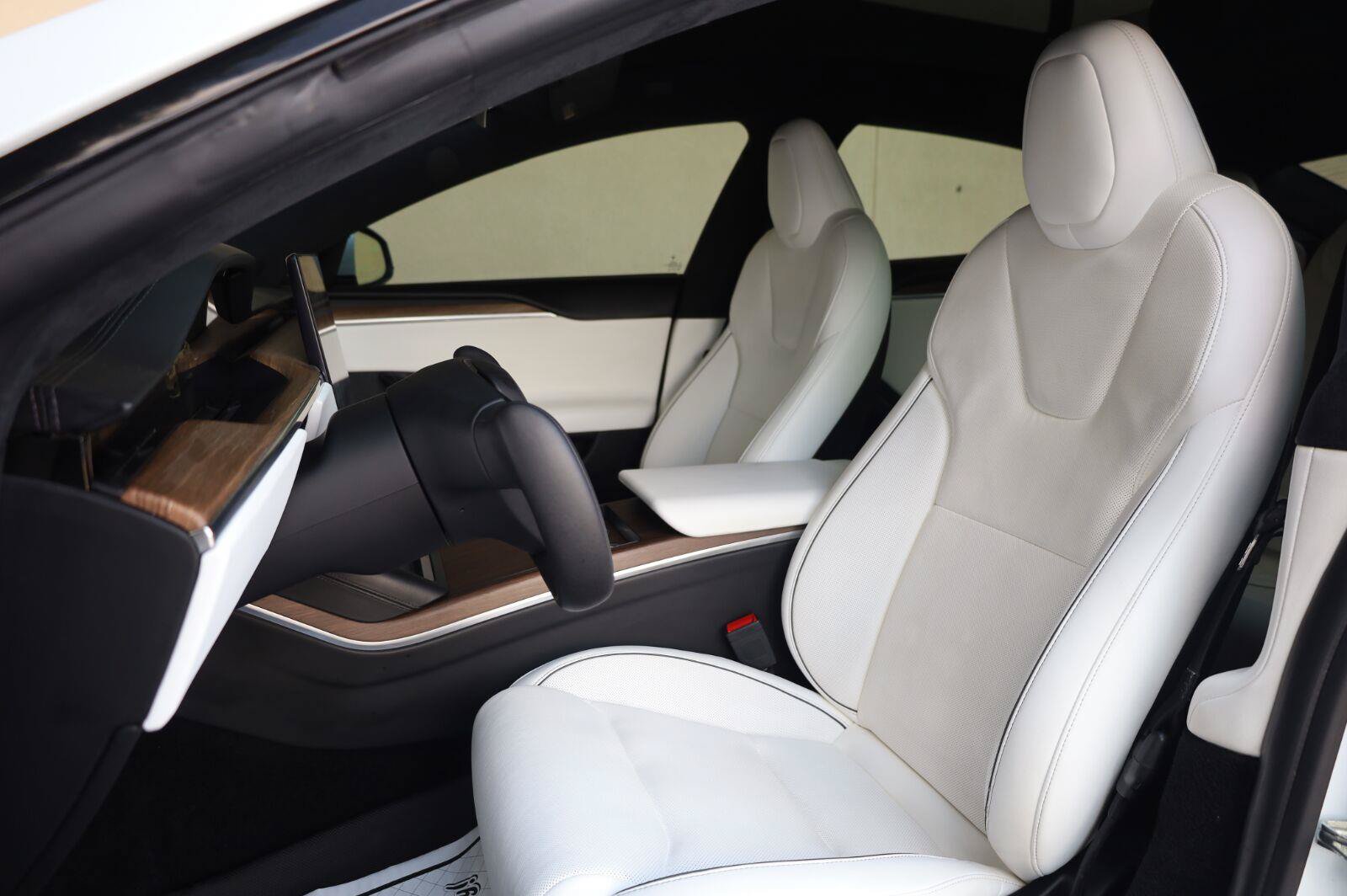 Used 2021 Tesla Model S Plaid AWD/4WD image 18