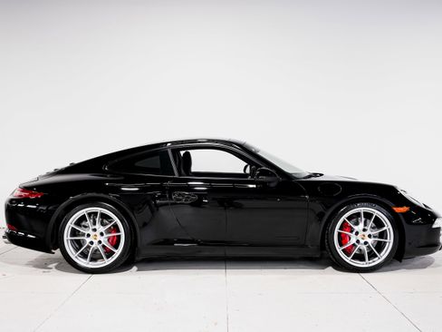 Used 2015 Porsche 911 Carrera S image 2