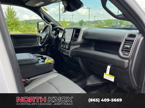 New 2026 RAM 5500 Tradesman w/ Chrome Appearance Group AWD/4WD image 26