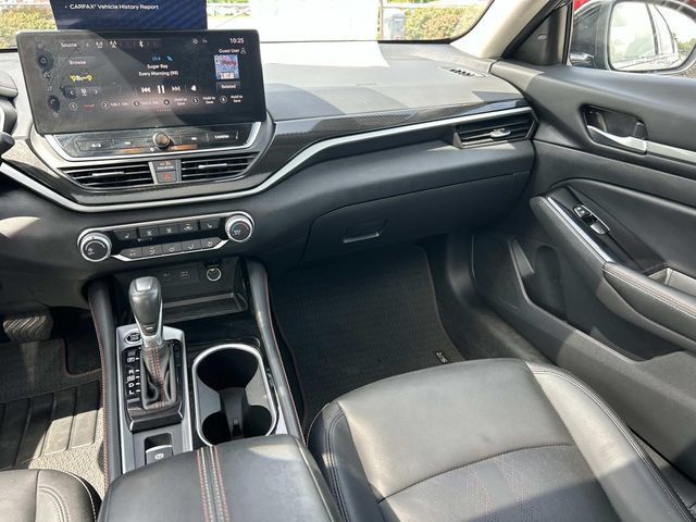 Used 2024 Nissan Altima 2.5 SR w/ SR Premium Package AWD/4WD image 15