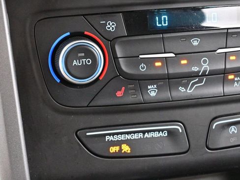 Used 2018 Ford Escape SE w/ SE Sync 3 Package FWD image 24