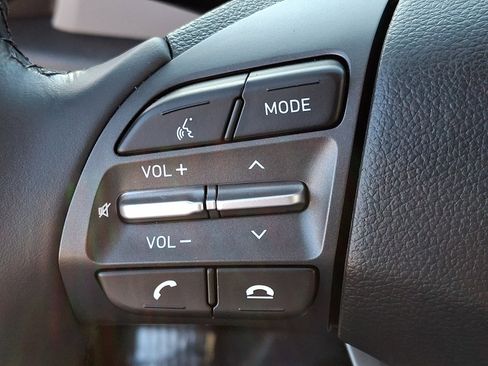 Certified 2021 Hyundai Kona Limited w/ Cargo Package image 22