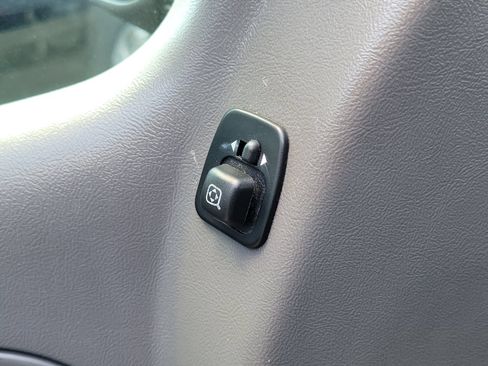 Used 2001 Ford Explorer Sport Trac 4x4 image 18
