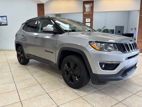Used 2020 Jeep Compass Latitude AWD/4WD image 1
