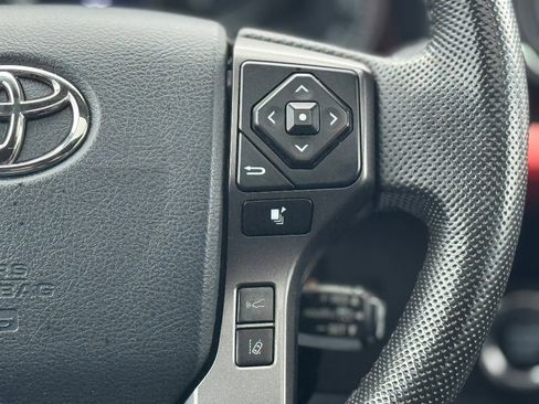 Used 2020 Toyota Tacoma TRD Off-Road image 5