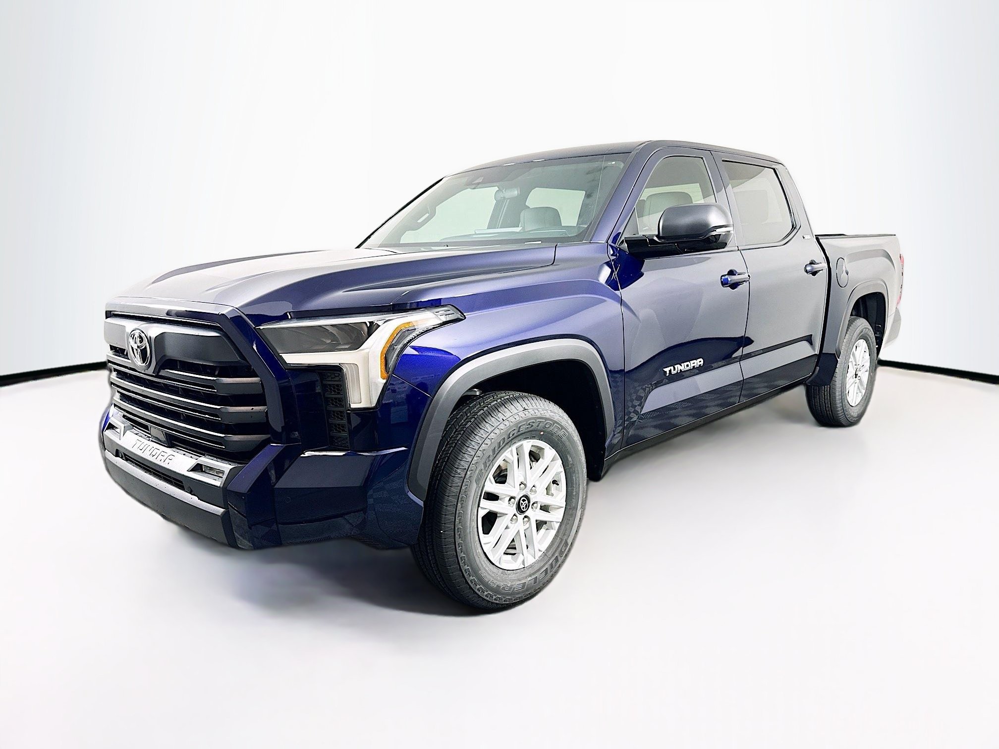 Used 2026 Toyota Tundra SR5 w/ SR5 Premium Package RWD image 3