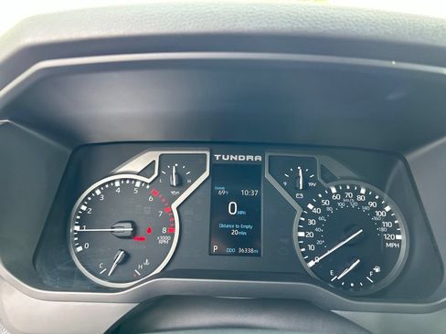 Used 2023 Toyota Tundra Limited AWD/4WD image 18