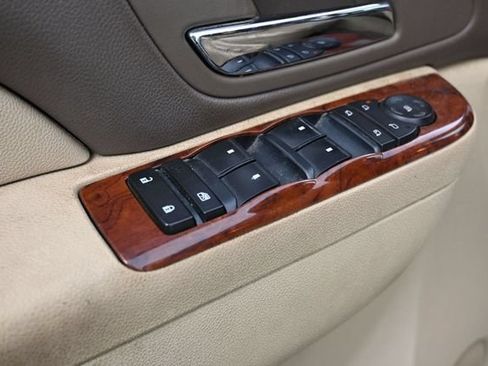 Used 2011 GMC Yukon SLT w/ Regional Value Package RWD image 14