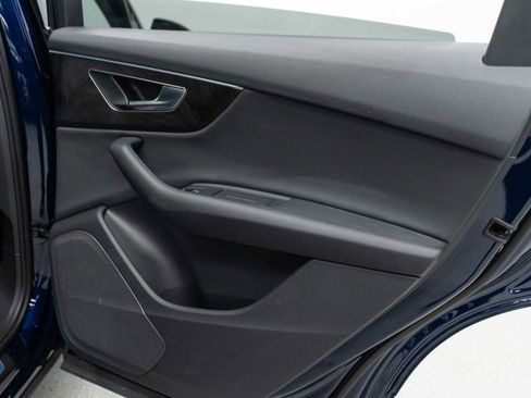 Used 2023 Audi Q7 3.0T Premium image 35