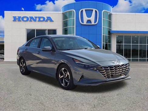 Used 2022 Hyundai Elantra Limited FWD image 15