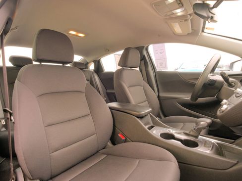 Used 2024 Chevrolet Malibu LT image 18