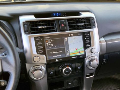 Used 2022 Toyota 4Runner SR5 Premium image 6